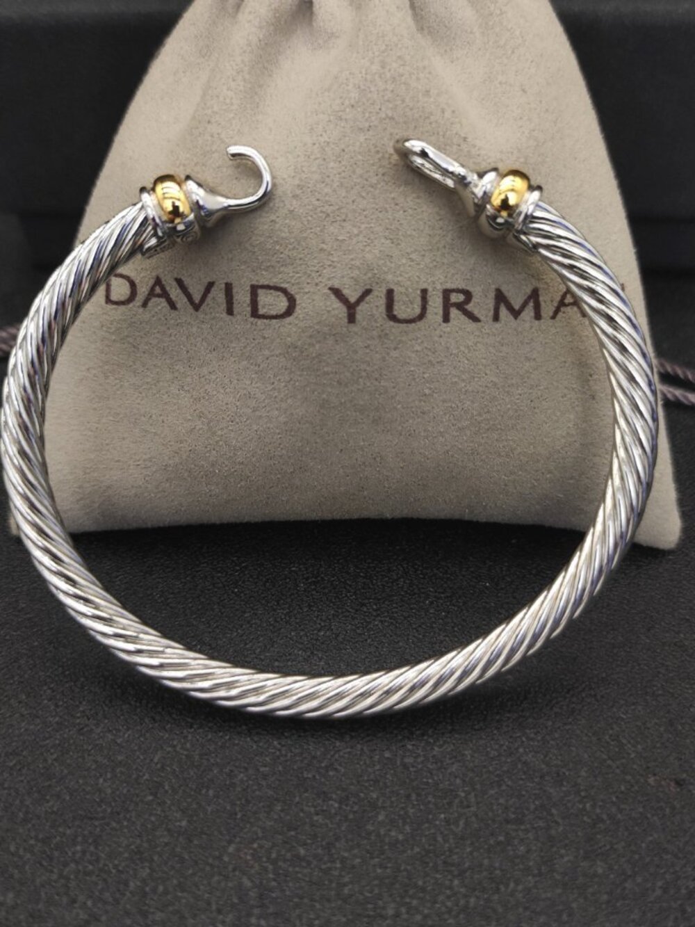 ♕David Yurman Color-Separated Hook Bracelet
